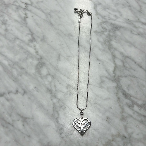 Brighton Geneva Heart Silver Plated Adjustable Filagree Cut Out Necklace Retired - Picture 3 of 8